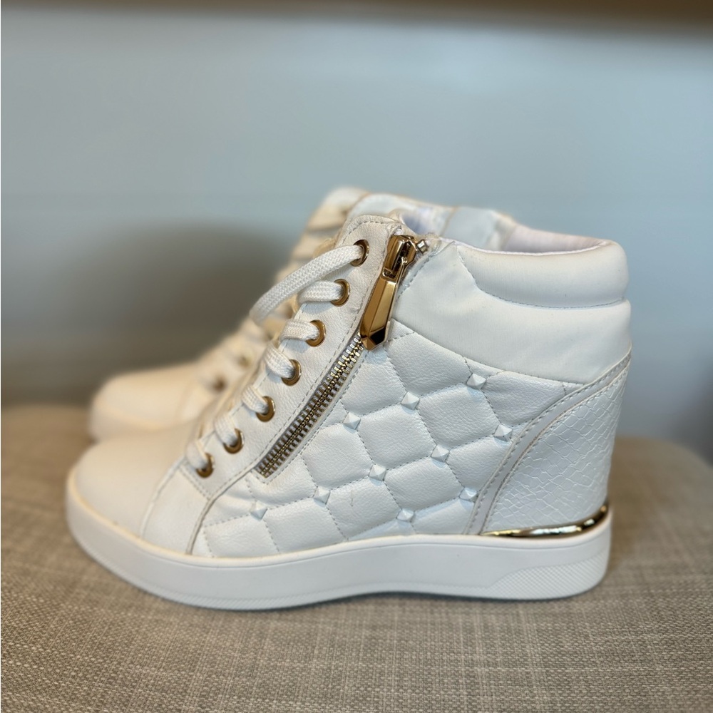 Brand New!! - Aldo White Wedge Sneaker with Gold Zip - Women